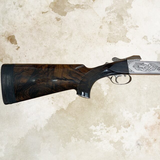 Do you prefer dark or light wood?  We think this Krieghoff Parcour Special turned out great!
==
#krieghoff #woodworking #customstock #gunstocks #greenwood #sportingclays #nsca