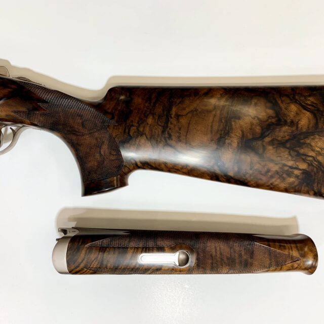 DT11 with a great piece of Circassian walnut.